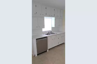 2309 35th Avenue N, Texas City, TX 77590 - Photo 3