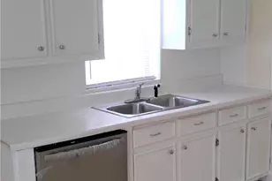 2309 35th Ave N, Texas City, TX 77590 - Photo 3