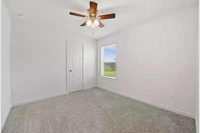 8611 Swenson Lane, Rosharon, TX 77583 - Photo 9