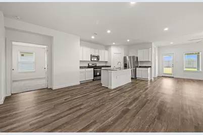8611 Swenson Lane, Rosharon, TX 77583 - Photo 13