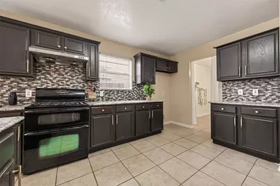 6922 Leaders Crossing Drive, Houston, TX 77072 - Photo 17