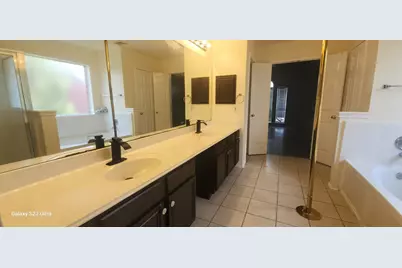 6922 Leaders Crossing Drive, Houston, TX 77072 - Photo 37
