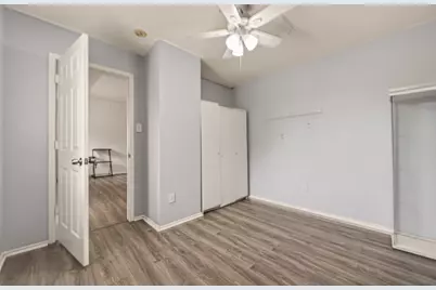 6922 Leaders Crossing Drive, Houston, TX 77072 - Photo 31