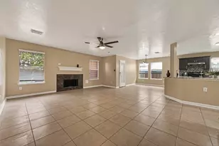 6922 Leaders Crossing Dr, Houston, TX 77072 - Photo 9