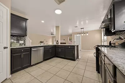 6922 Leaders Crossing Drive, Houston, TX 77072 - Photo 15