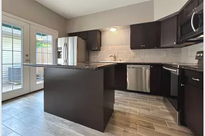 3300 Bellefontaine Street #2, Houston, TX 77025 - Photo 9