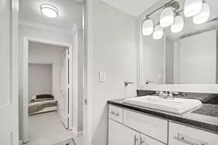 3525 Sage Rd, Houston, TX 77056 - Photo 11