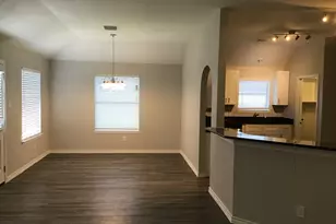 5010 Chase Mountain Dr, Bacliff, TX 77518 - Photo 5