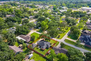 1604 S Hill St, Alvin, TX 77511 - Photo 33