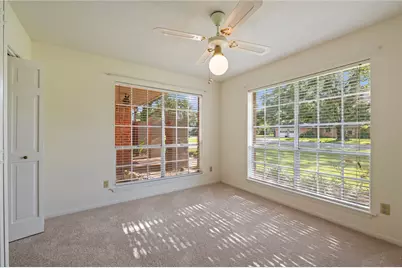 1604 S Hill Street, Alvin, TX 77511 - Photo 15