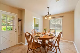 1604 S Hill St, Alvin, TX 77511 - Photo 13
