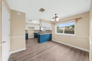 1907 Cripple Creek Ln, Pearland, TX 77581 - Photo 5