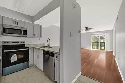 1516 Bay Area Blvd #R6, Houston, TX 77058 - Photo 3