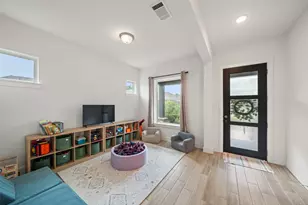 202 Thistle Dr, Montgomery, TX 77316 - Photo 9