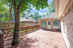 135 W Russet Grove Cir, The Woodlands, TX 77384 - Photo 5