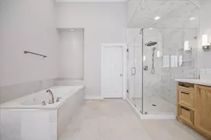 3234 Pemberton Cir Dr, Houston, TX 77025 - Photo 13