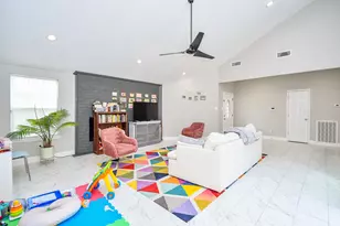 7518 Teal Run Dr, Houston, TX 77071 - Photo 5