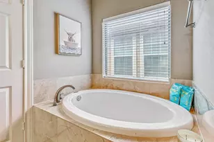 9113 Creekstone Lake Dr, Houston, TX 77054 - Photo 21
