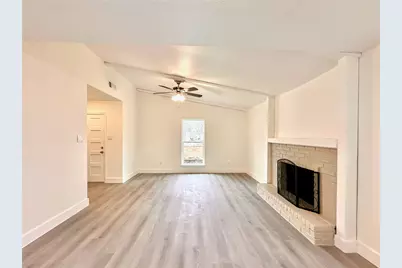 13754 Shirebrook Drive, Sugar Land, TX 77498 - Photo 5
