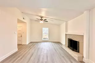 13754 Shirebrook Dr, Sugar Land, TX 77498 - Photo 5