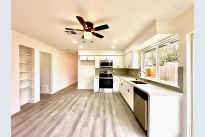13754 Shirebrook Drive, Sugar Land, TX 77498 - Photo 9