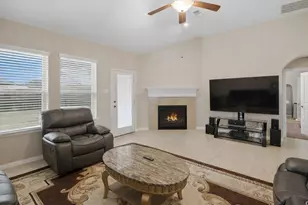 2704 Baywater Creek Ln, Pearland, TX 77089 - Photo 11