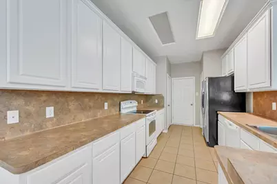 163 N Burberry Park Circle, The Woodlands, TX 77382 - Photo 11
