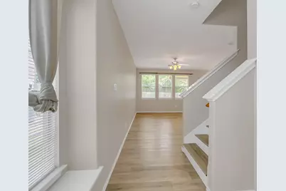 163 N Burberry Park Circle, The Woodlands, TX 77382 - Photo 5