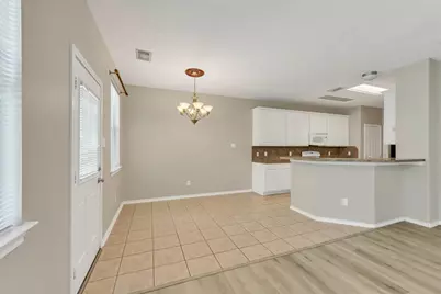 163 N Burberry Park Circle, The Woodlands, TX 77382 - Photo 9