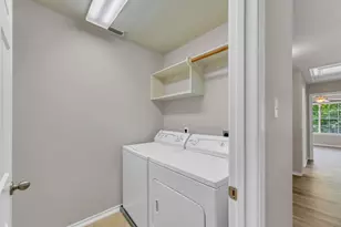 163 N Burberry Park Cir, The Woodlands, TX 77382 - Photo 25
