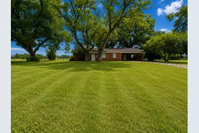 838 S Center Street, Buffalo, TX 75831 - Photo 1