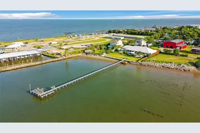 211 1/2 Avenue A, Dickinson, TX 77539 - Photo 13