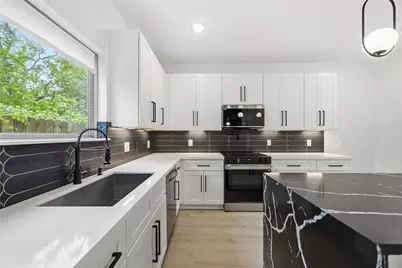 8129 Safebuy Street #A/B, Houston, TX 77028 - Photo 13