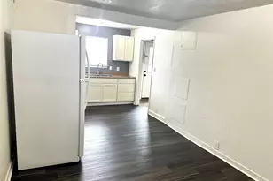 1005 Ave E 1/2, Alvin, TX 77511 - Photo 11