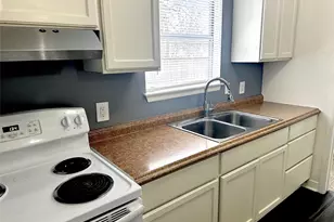 1005 Ave E 1/2, Alvin, TX 77511 - Photo 13