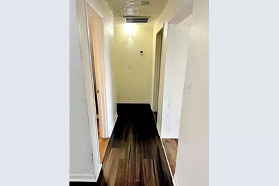 1005 Avenue E 1/2, Alvin, TX 77511 - Photo 17