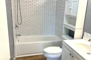 1005 Ave E 1/2, Alvin, TX 77511 - Photo 9