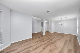 9002 Sundown Dr, Pearland, TX 77584 - Photo 7