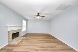 9002 Sundown Dr, Pearland, TX 77584 - Photo 13