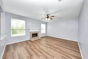 9002 Sundown Dr, Pearland, TX 77584 - Photo 9