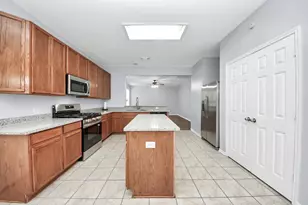 9002 Sundown Dr, Pearland, TX 77584 - Photo 11