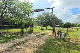 11088 Hwy 97 W Hwy, Cost, TX 78614 - Photo 9