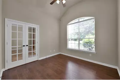 117 E Montfair Boulevard, The Woodlands, TX 77382 - Photo 7