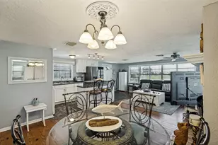 3915 1st St, Galveston, TX 77554 - Photo 17