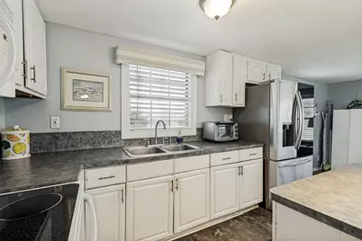 3915 1st Street, Galveston, TX 77554 - Photo 15