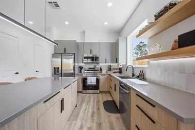 8102 Cannon Street #A, Houston, TX 77051 - Photo 5