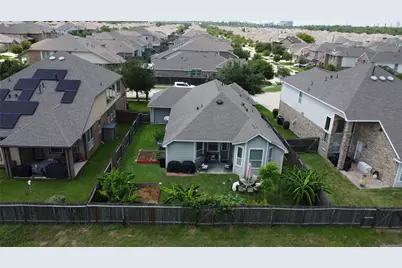 8338 Hunters Lodge Lane, Baytown, TX 77521 - Photo 5