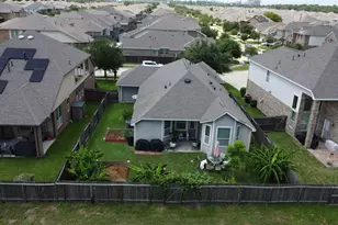 8338 Hunters Lodge Ln, Baytown, TX 77521 - Photo 5