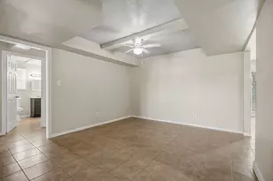 319 S 6th St, La Porte, TX 77571 - Photo 11