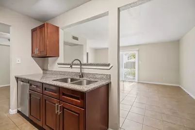 319 S 6th Street, La Porte, TX 77571 - Photo 17